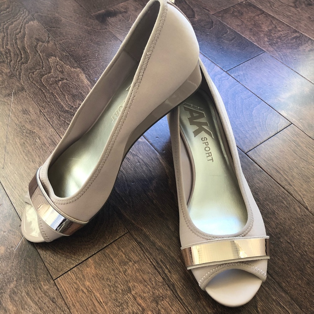 Brand New With Box Anne Klein Sport Wedges Size 10